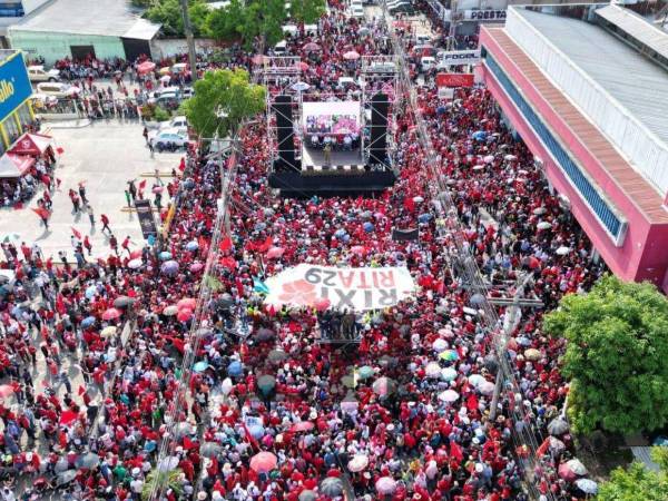 Marcha del partido Libertad y Refundación, realizado el sábado 30 de agosto de 2025.