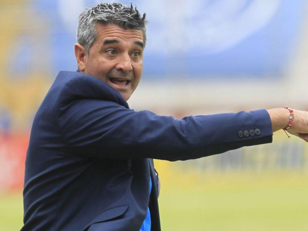 Vázquez estará acompañado en el Puntarenas por dos hondureños.