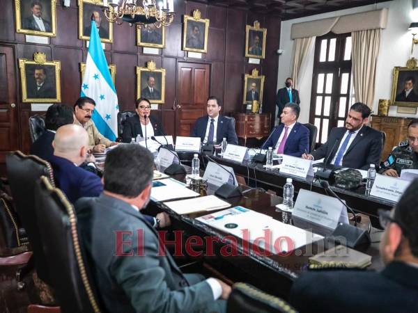 Reunión del Consejo Nacional de Defensa y Seguridad (CNDS) este 1 de septiembre.