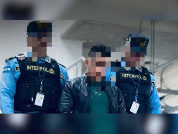 El ciudadano, originario de Sabanagrande, Francisco Morazán, arribó al país en un vuelo procedente de España.