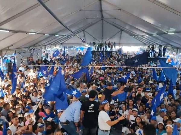 El movimiento “Papi a la Orden” cerró su campaña en Tegucigalpa con el evento “Patria 25”, reuniendo a líderes y simpatizantes del Partido Nacional.