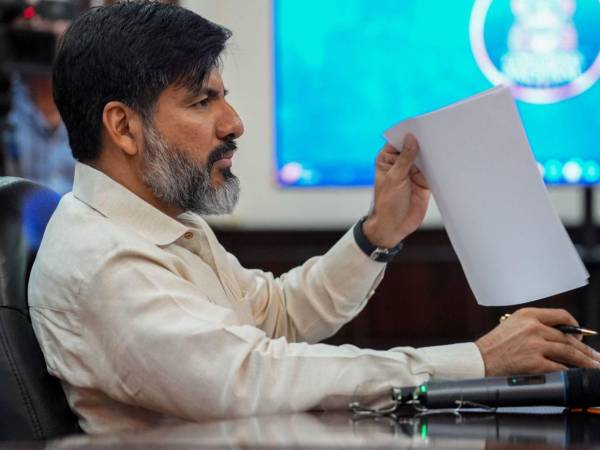 Johel Zelaya afirmó que deja el cargo convencido que hizo lo correcto en sus acciones.