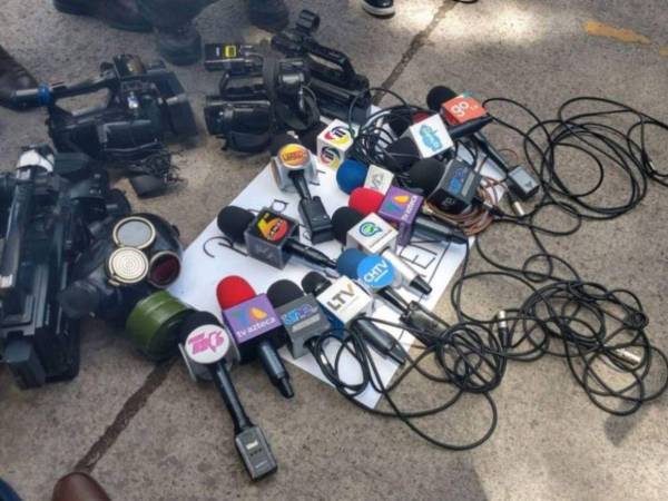 La AMC reiteró que los periodistas hondureños mantienen una disposición abierta para que las autoridades aclaren informaciones o hechos noticiosos cuando lo consideren necesario.