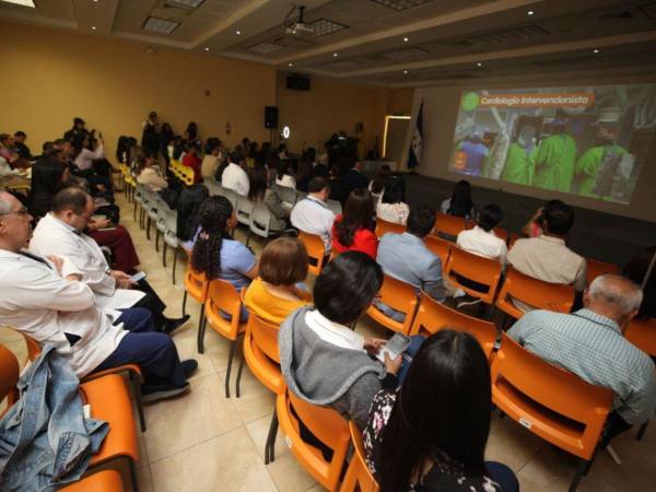 Según el informe presentado, durante el último año atendieron a más de 6,587 pacientes nuevos.