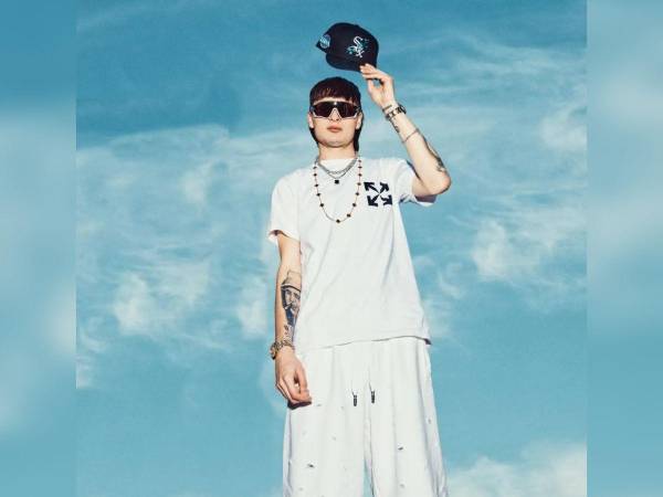 Peso Pluma se ha viralizado en las redes sociales por sus canciones, pero sobre todo porque a su corta edad ya ha logrado destronar a grandes artistas de las listas de reproducciones con sus canciones. Conoce más de este nuevo artista que es muy querido en TikTok.