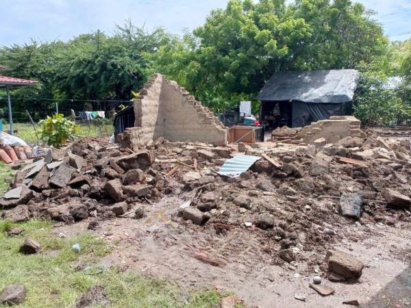 Muchas viviendas resultaron completamente destruidas por las fuertes lluvias.