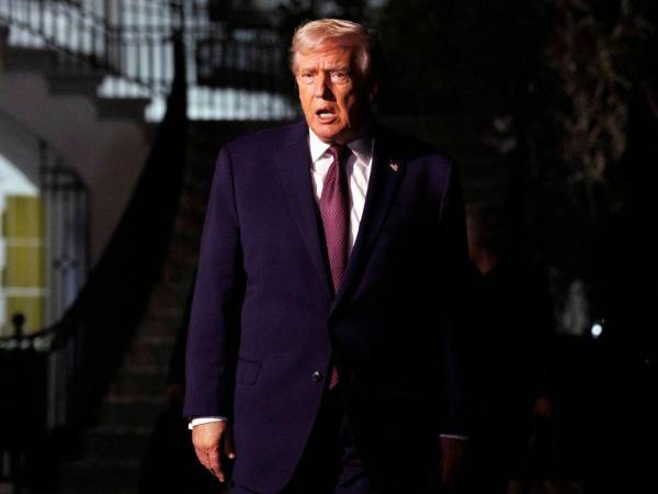 El Departamento de Justicia afirmó en un comunicado que varios de estos documentos recién publicados contienen acusaciones falsas y sensacionalistas contra el presidente Trump