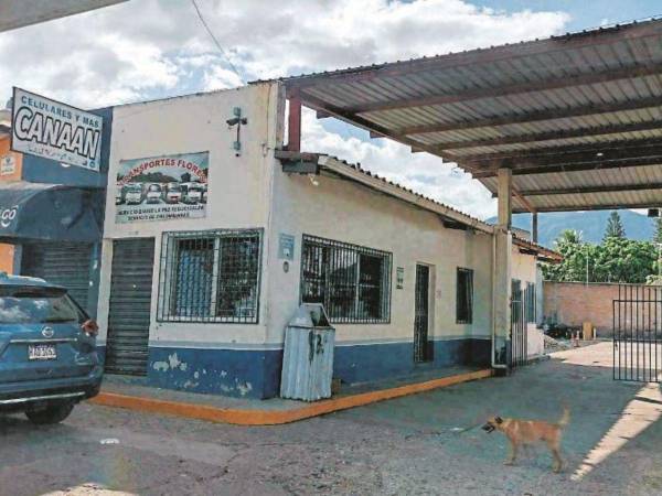 Los grupos criminales obligaron al cierre a la empresa de transporte Flores, que cubría la ruta de La Paz hacia la capital.