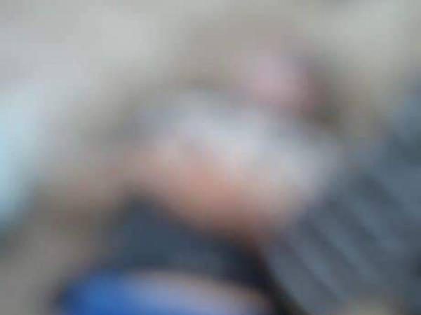 La víctima portaba una camisa negra y un boxer de color azul.