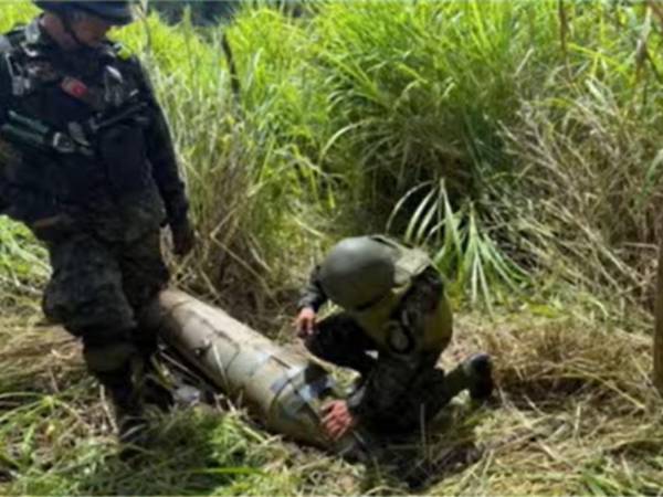 Expertos en explosivos desactivaron la bomba, que de haber sido manipulada habría provocado una tragedia.