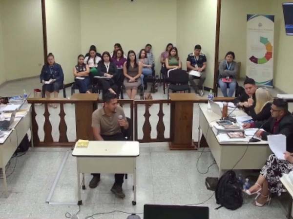 El Tribunal de Sentencia de Siguatepeque continuó la repetición del juicio contra Jarol Perdomo, acusado de homicidio simple por la muerte de la estudiante de enfermería Keyla Martínez.
