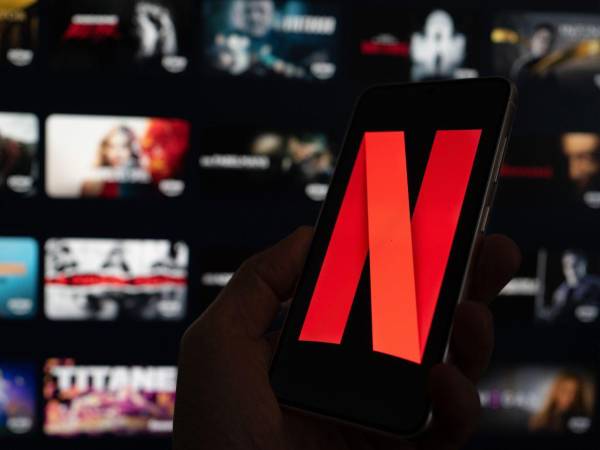 Netflix sostiene que la IA no reemplaza el trabajo de las personas, sino que ayuda a mejorarlo y hacerlo en un menor tiempo.