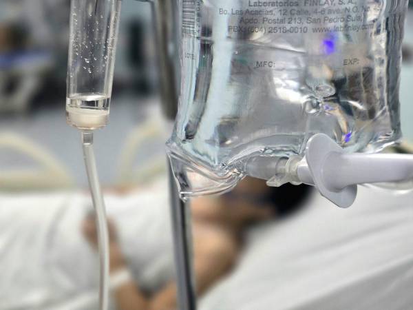 A pesar que la incidencia de casos bajó las autoridades hacen el llamado a la población a tener las medidas de prevención, especialmente a los grupos en riesgo.