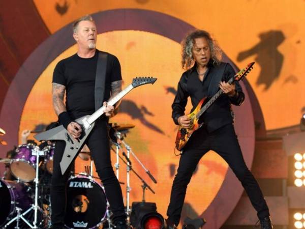 La primera canción, 'Hardwired', da el tono del álbum de 12 títulos, que saldrá a la venta el viernes. Esta canción, ultrarrápida, sin concesiones y con una letra decadente recuerda al primer álbum de Metallica, 'Kill'Em all' (1983). Foto: AFP