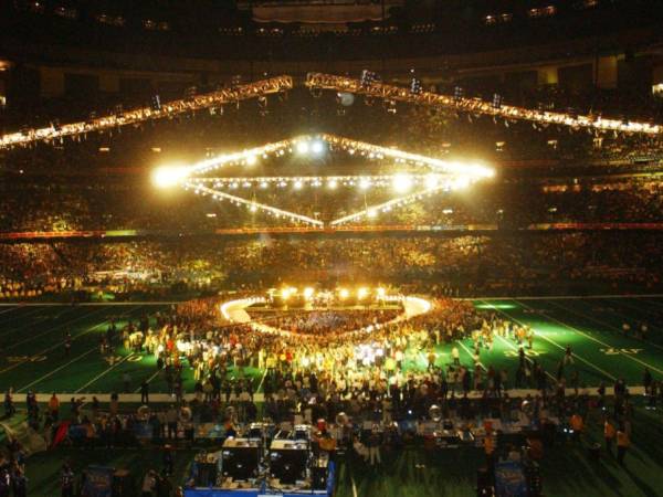 El deporte, la música y la publicidad marcan la agenda mediática mundial en un solo evento.