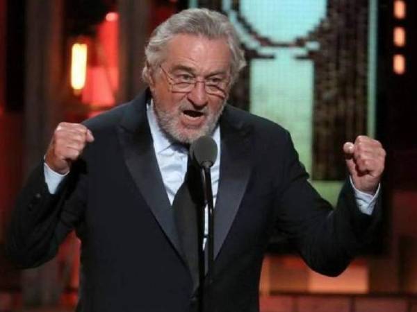 'Ya no es '¡abajo Trump!', es '¡jódete Trump'!', dijo el famos actor Robert De Niro. (Foto: AP)