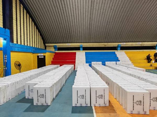 El material ya se resguardan en el polideportivo del instituto Manuel Bonilla bajo custodia militar.