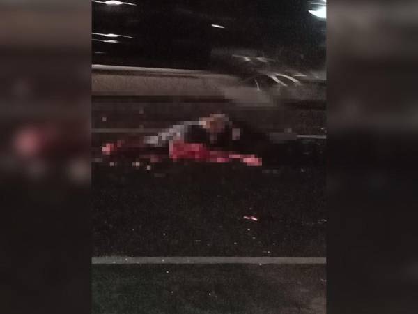 El cadáver del hombre quedó en medio del bulevar totalmente destrozado.