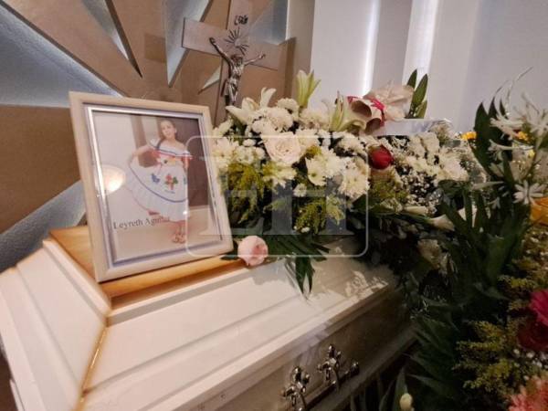 Emilio Aguilar se despidió de la pequeña con varios abrazos y besos, como acostumbraban hacerlo cada que se veían.