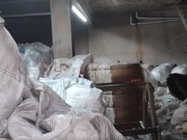 Honduras vuelve a registrar la muerte de otro menor, quien perdió la vida de forma trágica y violenta en la aldea El Tablón, dentro de una bodega. A continuación, los detalles de cómo es el lugar donde fue encontrado.