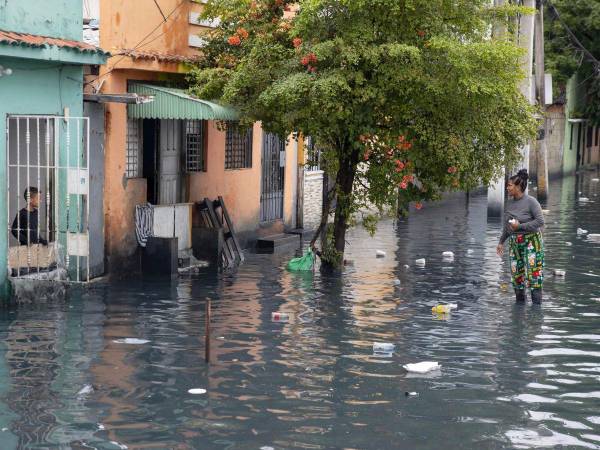 El huracán Melissa alcanzó la categoría 5, que representa la mayor intensidad posible para este tipo de tormentas, y se espera que se convierta en uno de los huracanes más potentes en golpear Jamaica en la historia reciente.