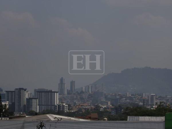 Este sábado 23 de mayo, Tegucigalpa registró las peores condiciones de calidad del aire en lo que va del 2026, alcanzando la categoría de “Muy Insalubre”, según reportes del Sistema Municipal de Gestión de Riesgos (SIMGER) de la Alcaldía Municipal del Distrito Central (AMDC).