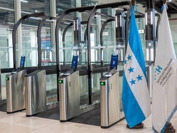 Los e-Gates se ubican en los puertos de entrada y salida de los aeropuertos Ramón Villeda Morales en San Pedro Sula y Palmerola en Comayagua.