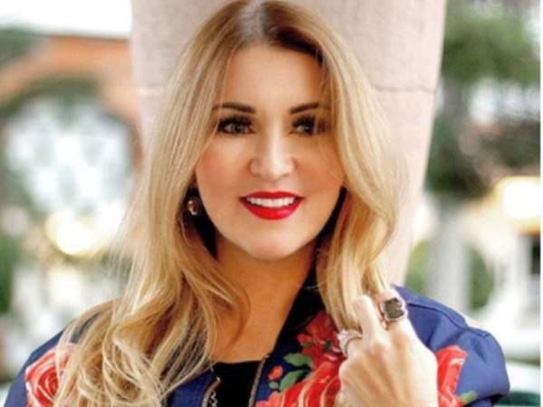 Actualmente Villarreal se encuentra en una gira por Estados Unidos, con próximas paradas en San Antonio, Houston y El Paso, Texas.