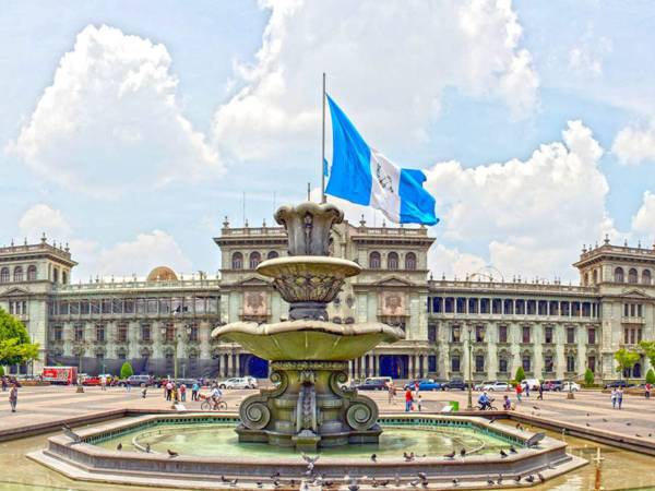 El pasado viernes, otros tres cadáveres fueron encontrados flotando en el lago de Amatitlán, en el sur de la Ciudad de Guatemala.