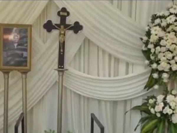 “Mi hijo hoy descansa en los brazos del Creador, era un hombre súper especial, respetuoso, él me cuidaba como a una niña”, expresó la madre del joven tiktoker.