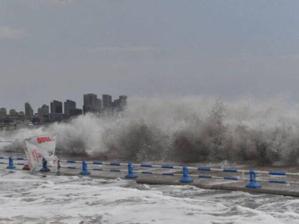 El observatorio anunció vientos huracanados y fuertes lluvias en el litoral oriental de China hasta el jueves.