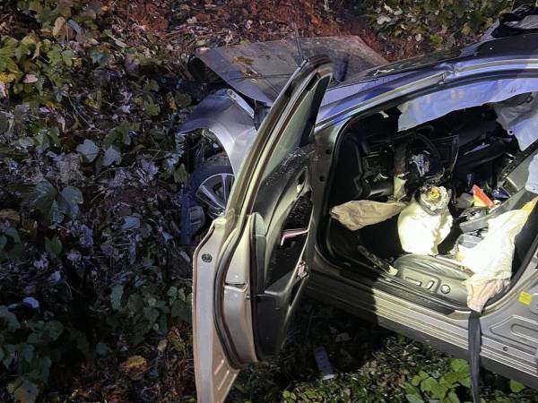 El cantante hondureño Luis Geovany Velásquez Palacios, conocido artísticamente como Gioone, murió a los 28 años en un accidente vehicular ocurrido la madrugada del -9 de noviembre- en Byron, Georgia. ¿Qué se sabe sobre lo ocurrido?