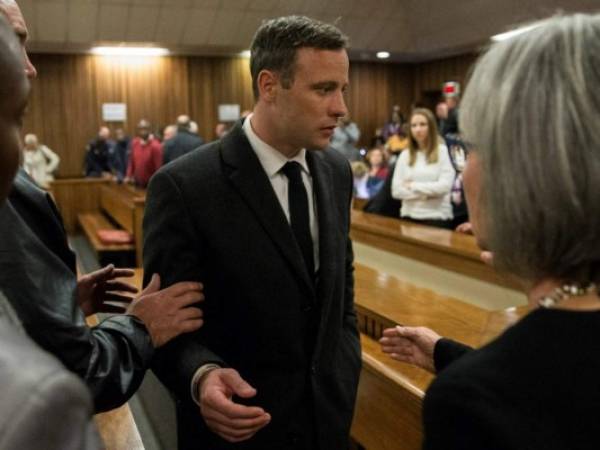 El ex atleta paralímpico siempre afirmó que mató a su novia la modelo Reeva Steenkamp por error. Foto: AFP