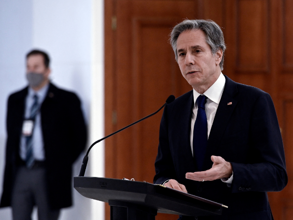 El secretario de Estado de los Estados Unidos, Antony Blinken, habla durante una conferencia de prensa con el presidente de Moldavia en el Palacio Presidencial de Chisinau, el 6 de marzo de 2022.