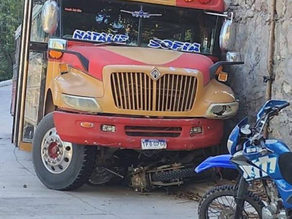 Hasta el momento las autoridades no han brindado a conocer las identidades de las personas lesionadas.