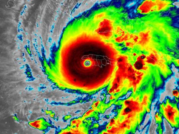 Se trata del primer huracán que toca tierra en el Atlántico como categoría 5 desde 2019, cuando Dorian golpeó en Bahamas.