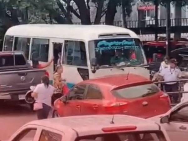 El conductor del Rapidito fue herido de bala en uno de sus brazos, trasladándose al IHSS. Posteriormente, fue remitido al Hospital Escuela.