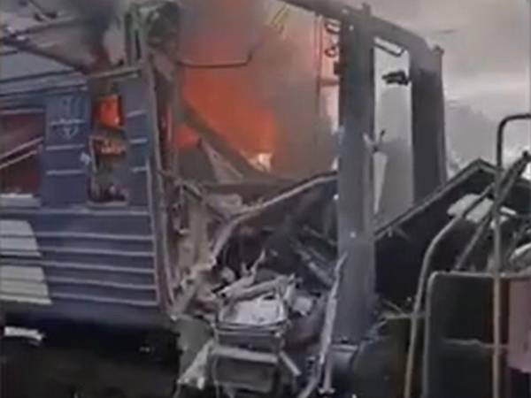 Entre los heridos hay tres niños de 8, 11 y 14 años. El mayor, un niño, se encuentra en estado de moderada gravedad.