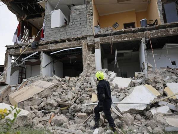 La Iglesia también pidió que los damnificados reciban atención oportuna ante las afectaciones provocadas por el movimiento sísmico.