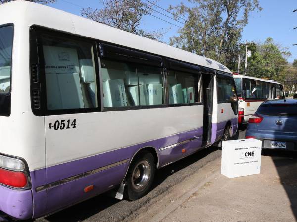 Apoderado legal de los transportistas, llamo al CNE a que aplique las sanciones administrativas correspondientes por el retraso en la movilización de las urnas electorales el pasado 9 de marzo.