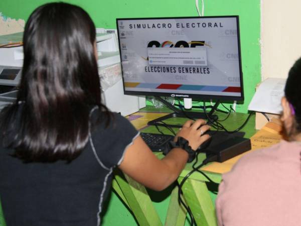 El ejercicio incluyó la participación de 524 centros de votación distribuidos en los 18 departamentos del país.