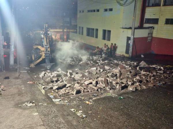 Las labores de bacheo se extendieron a 20 puntos de la capital, incluyendo zonas residenciales, vías principales y áreas del centro histórico con alto flujo vehicular.