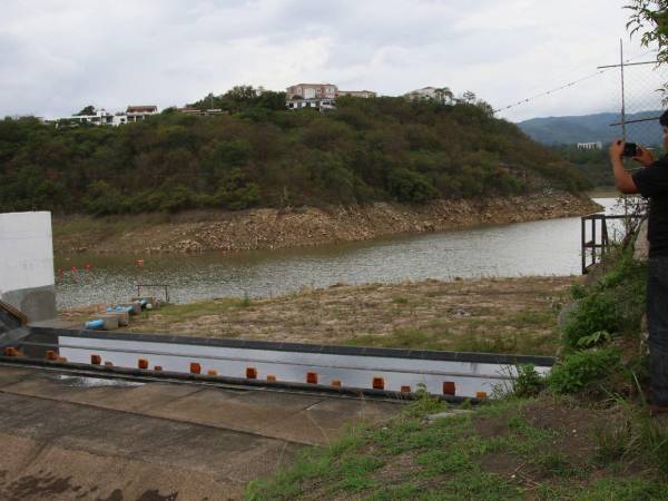 En medio del racionamiento de hasta 12 días, Los Laureles llegó al 50.91 % de capacidad y pasó a un nuevo nivel dentro de su recuperación.