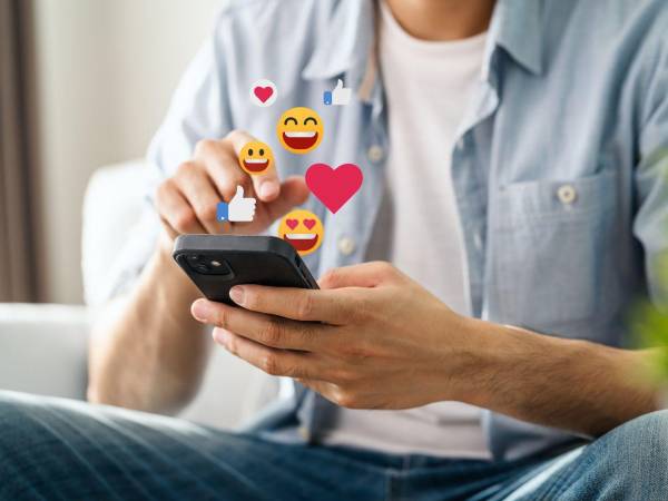 Recuerde que no todos los contactos digitales son realmente amigos.