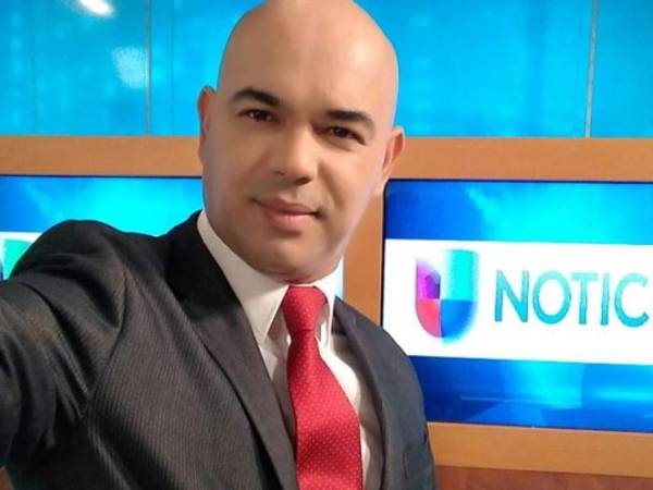 El hondureño trabaja en la cadena de televisión Univisión. Foto: Cortesia Instagram.