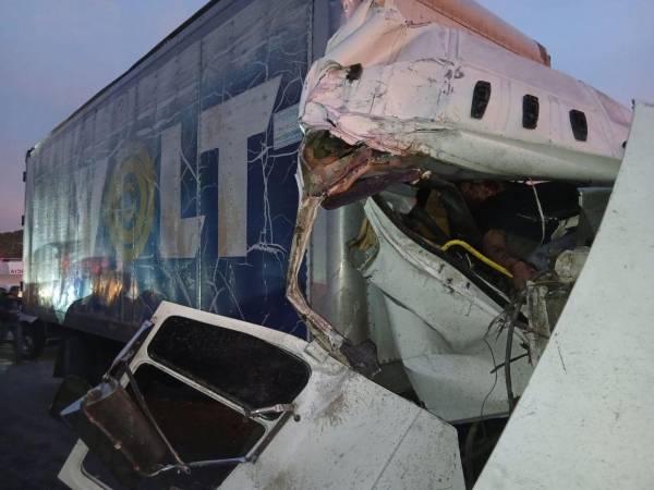 La colisión ocurrió a tempranas horas de la mañana de este 8 de octubre a la altura de la aldea Guaymitas en la carretera CA-13 en El Progreso, Yoro.