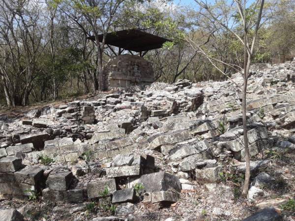 Gracias a una alianza público-privada se dará nueva vida al sitio arqueológico Rastrojón, una joya defensiva del antiguo imperio maya en Copán.
