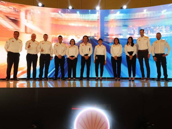 Ejecutivos de Petrhosa se dieron cita en el evento de inauguración y lanzamiento de las estaciones de servicio de Shell en Tegucigalpa y San Pedro Sula.