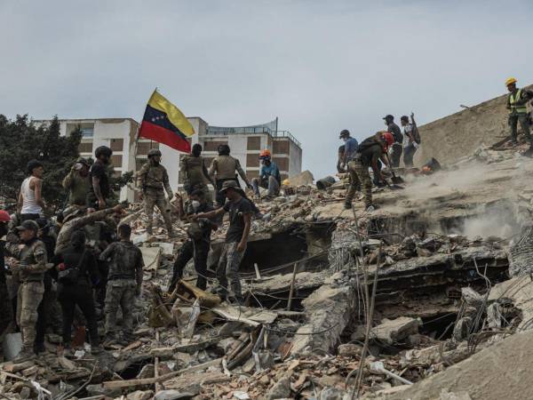El Gobierno registra 15.866 personas damnificadas y 855 edificios afectados, de los cuales 189 sufrieron un colapso total.