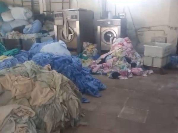 Debido al mal estado de las lavadoras la ropa de tela que utilizan los pacientes y la que se usa para las cirugías no se ha podido lavar en su totalidad.